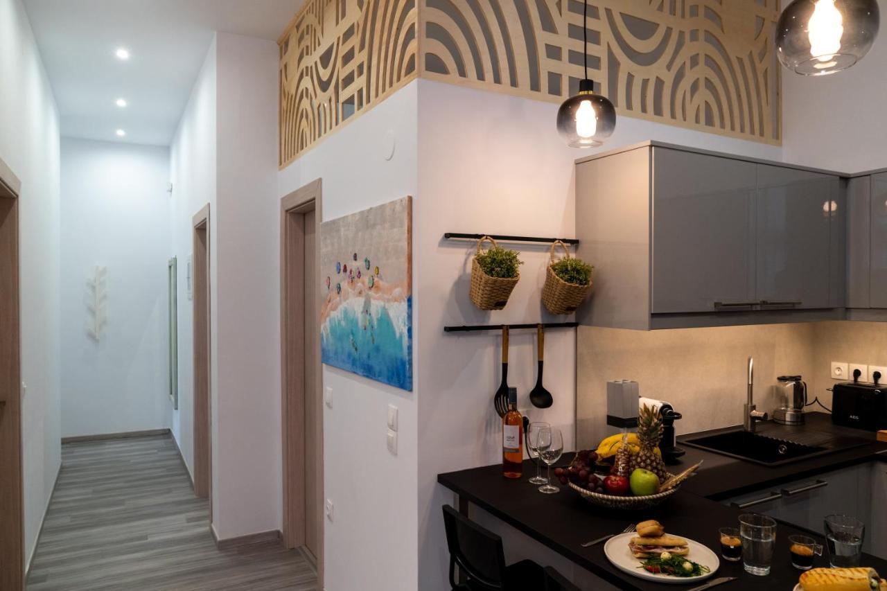 Central Suites Aegina 2 ภายนอก รูปภาพ