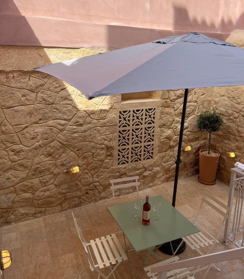 Central Suites Aegina 2 ภายนอก รูปภาพ