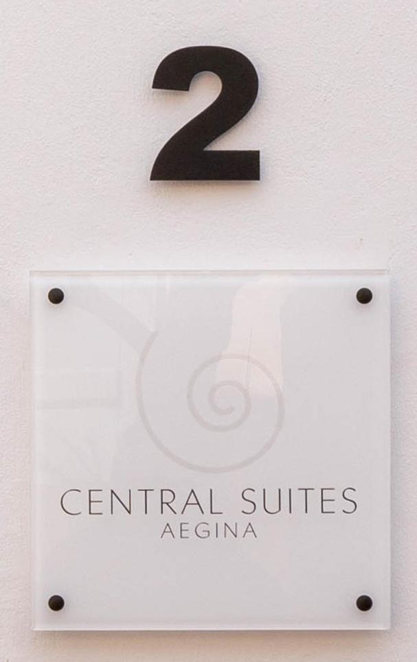 Central Suites Aegina 2 ภายนอก รูปภาพ
